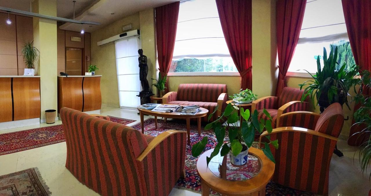 Hotel Riviera سغراتي المظهر الخارجي الصورة