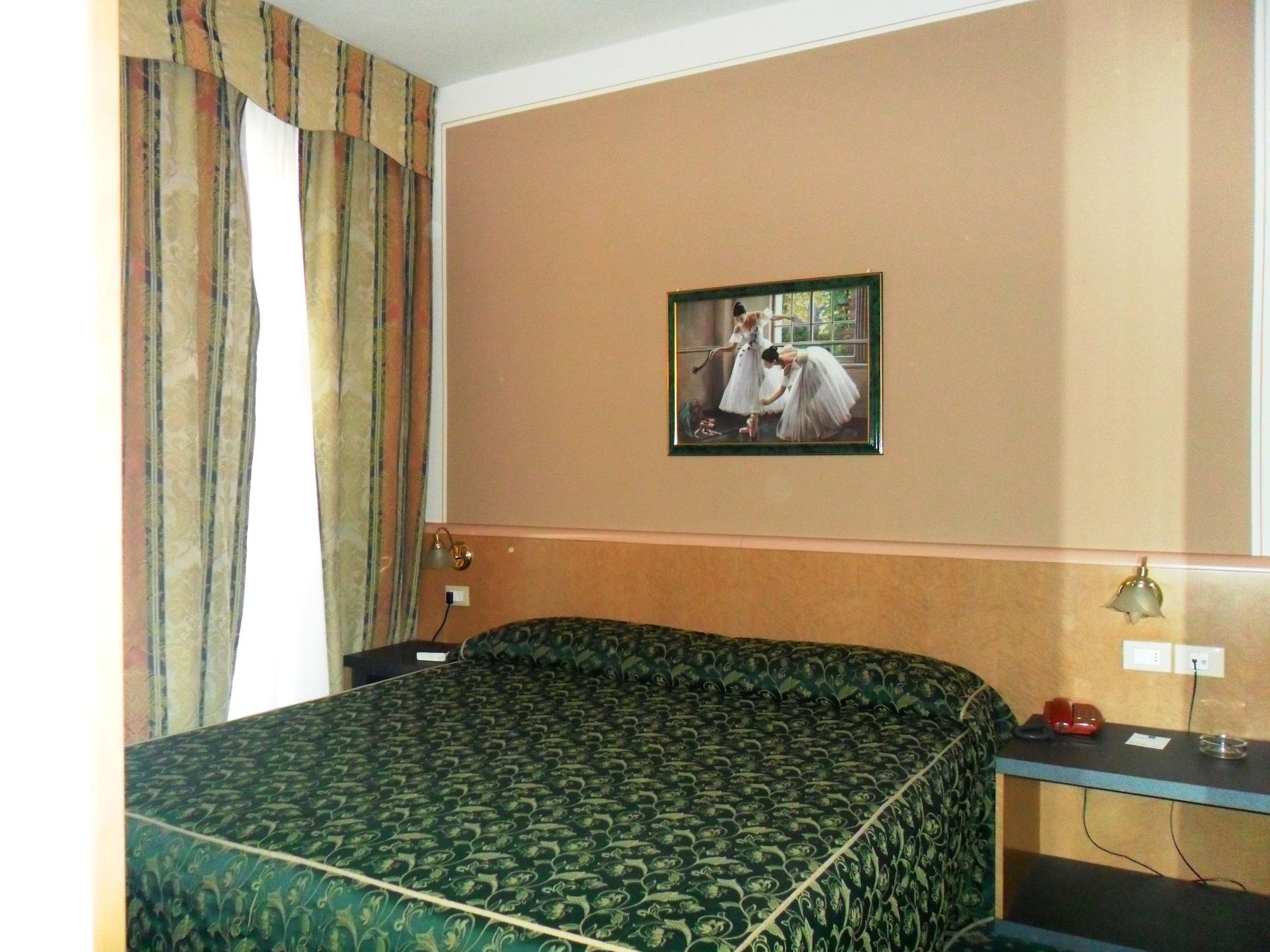 Hotel Riviera سغراتي المظهر الخارجي الصورة
