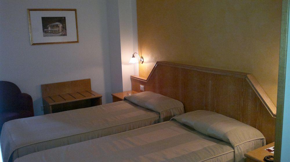 Hotel Riviera سغراتي المظهر الخارجي الصورة
